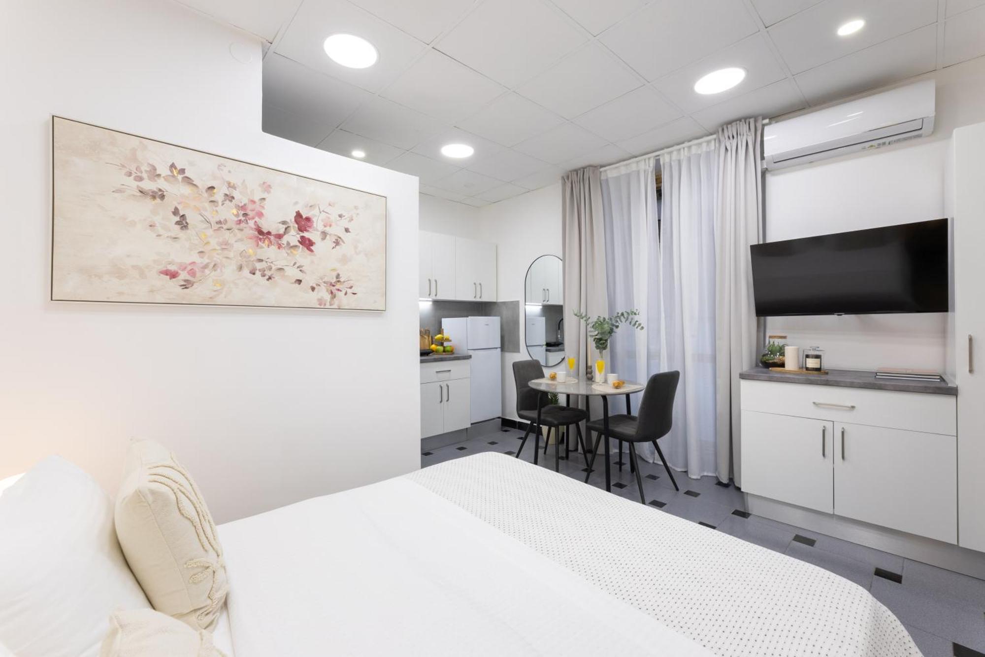 Lena'S Room In Roman Palace Split Exterior photo